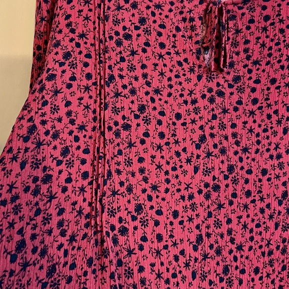 LC Lauren Conrad Blouse Bell Sleeves Red and Blue Floral Size XL Rayon Boho - Picture 9 of 9